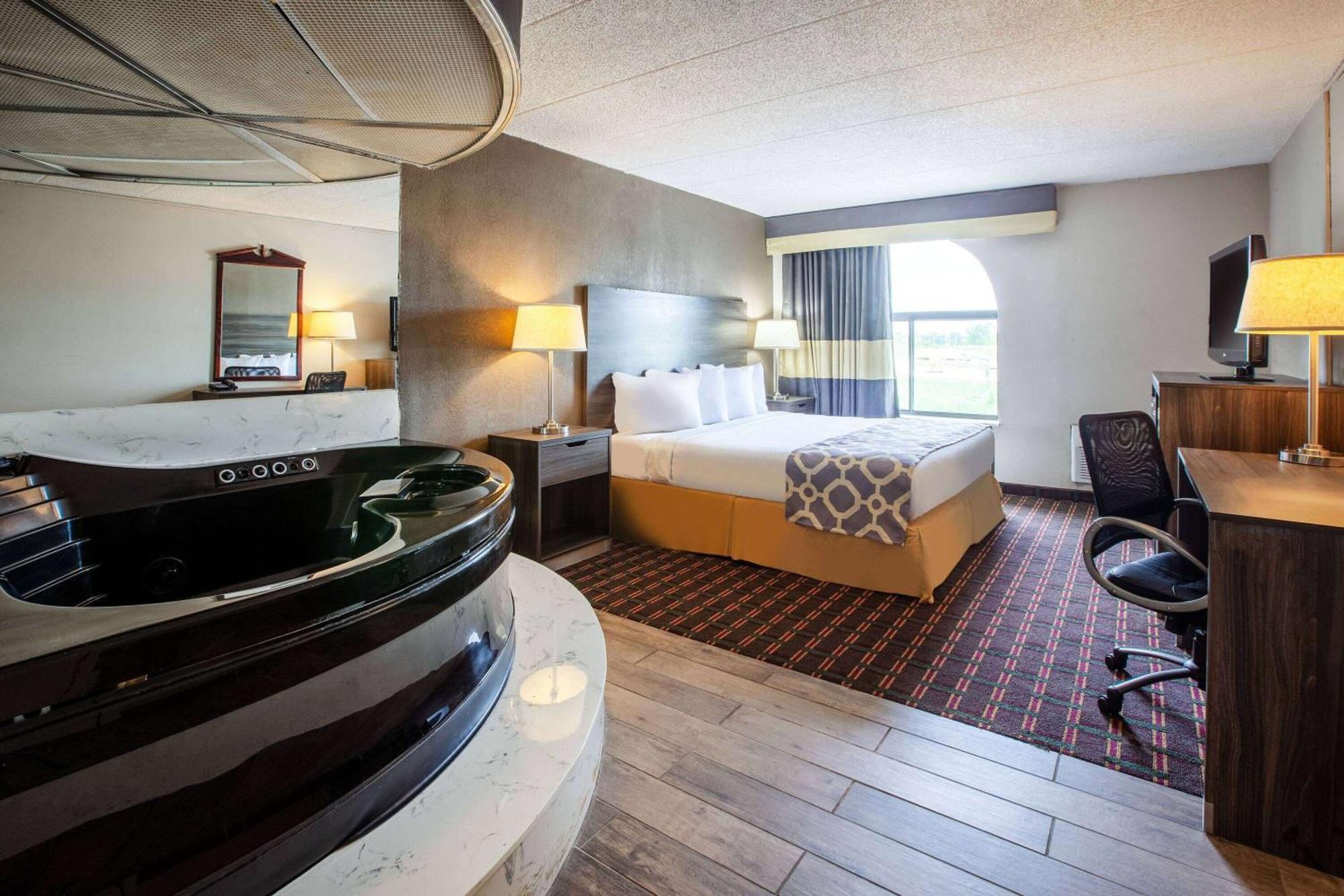Baymont By Wyndham Northwood Motel Luaran gambar