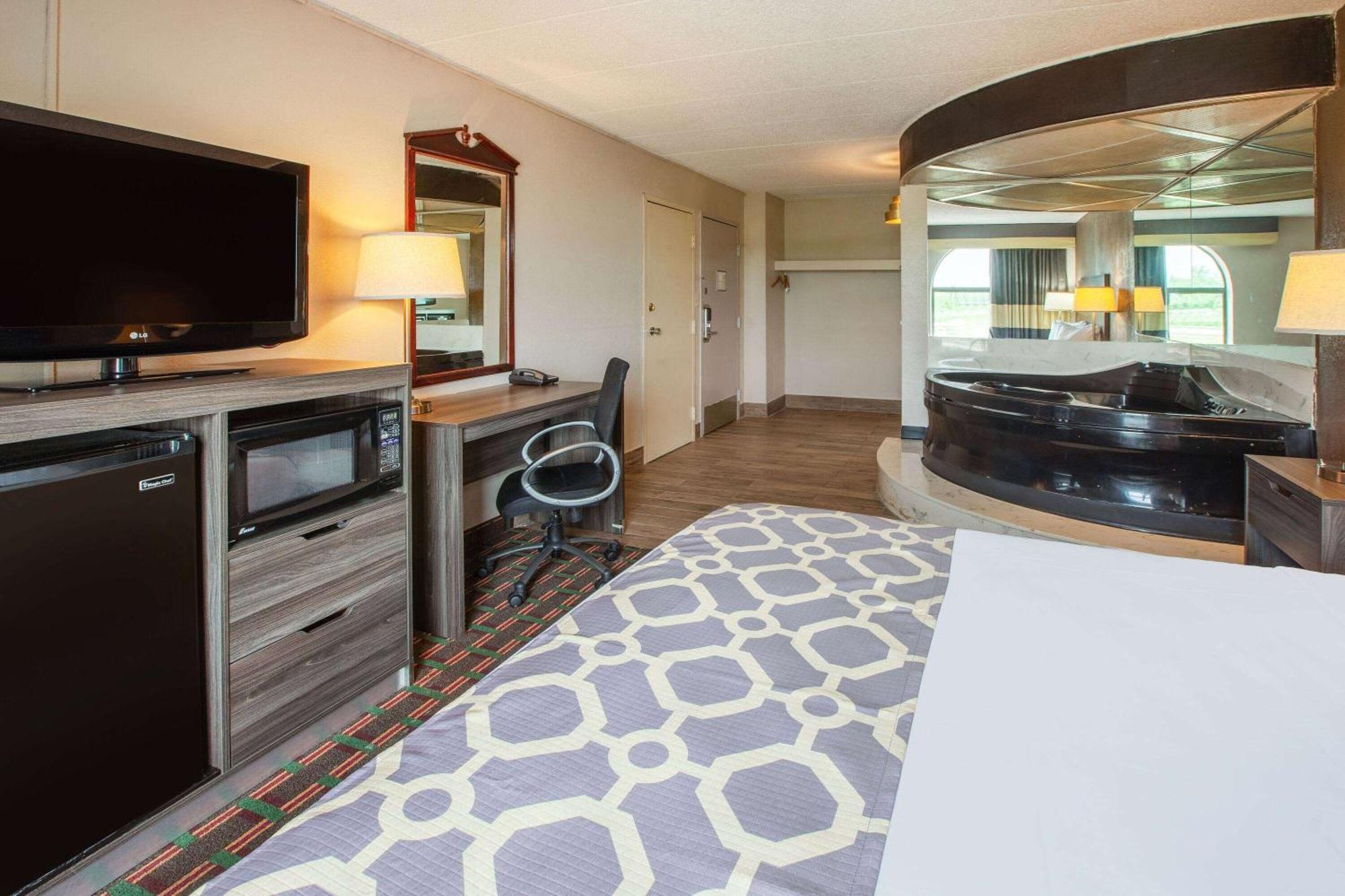 Baymont By Wyndham Northwood Motel Luaran gambar